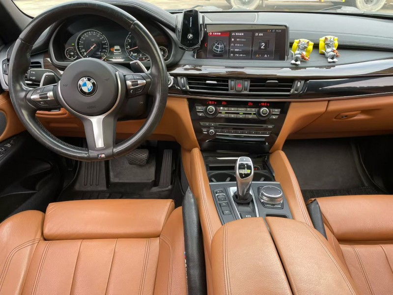 中山17年宝马X67