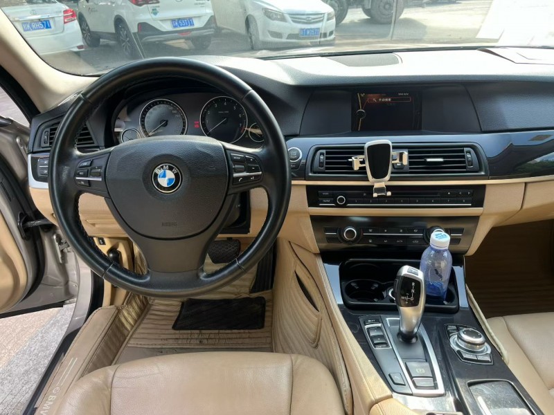 中山13年宝马5系5