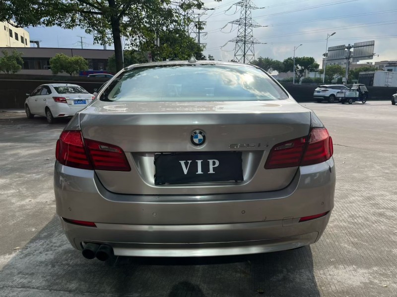 中山13年宝马5系9