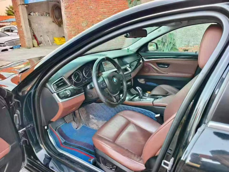 青岛13年宝马5系4