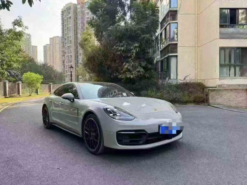 重庆24年保时捷帕拉梅拉3