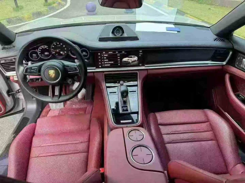 重庆24年保时捷帕拉梅拉4