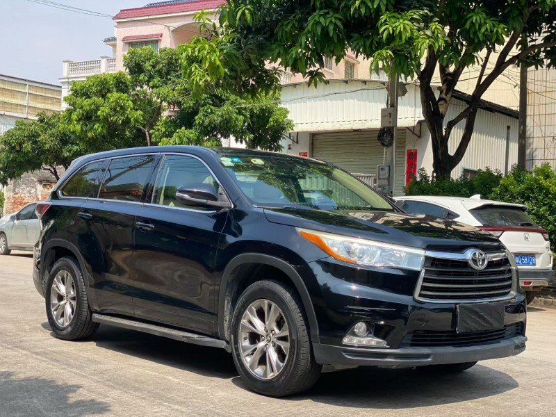 中山18年丰田汉兰达2