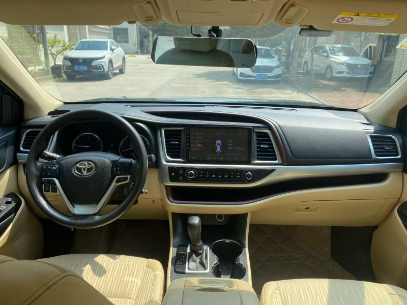 中山18年丰田汉兰达5