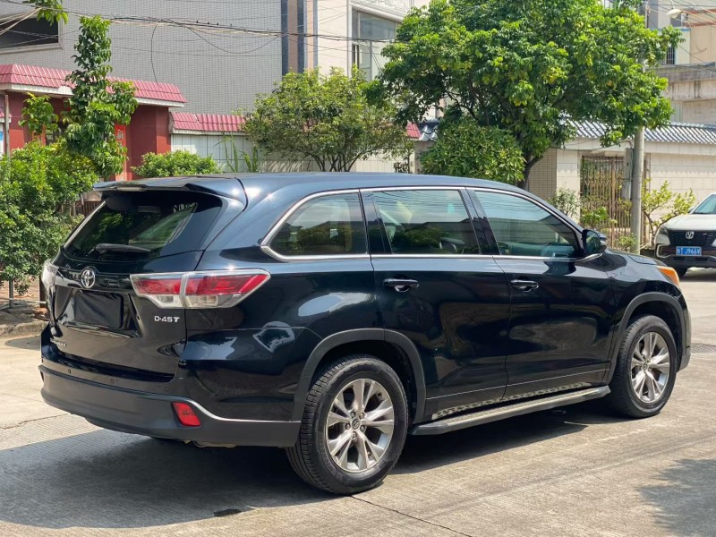 中山18年丰田汉兰达7