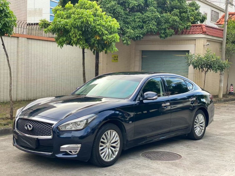 中山19年英菲尼迪Q703