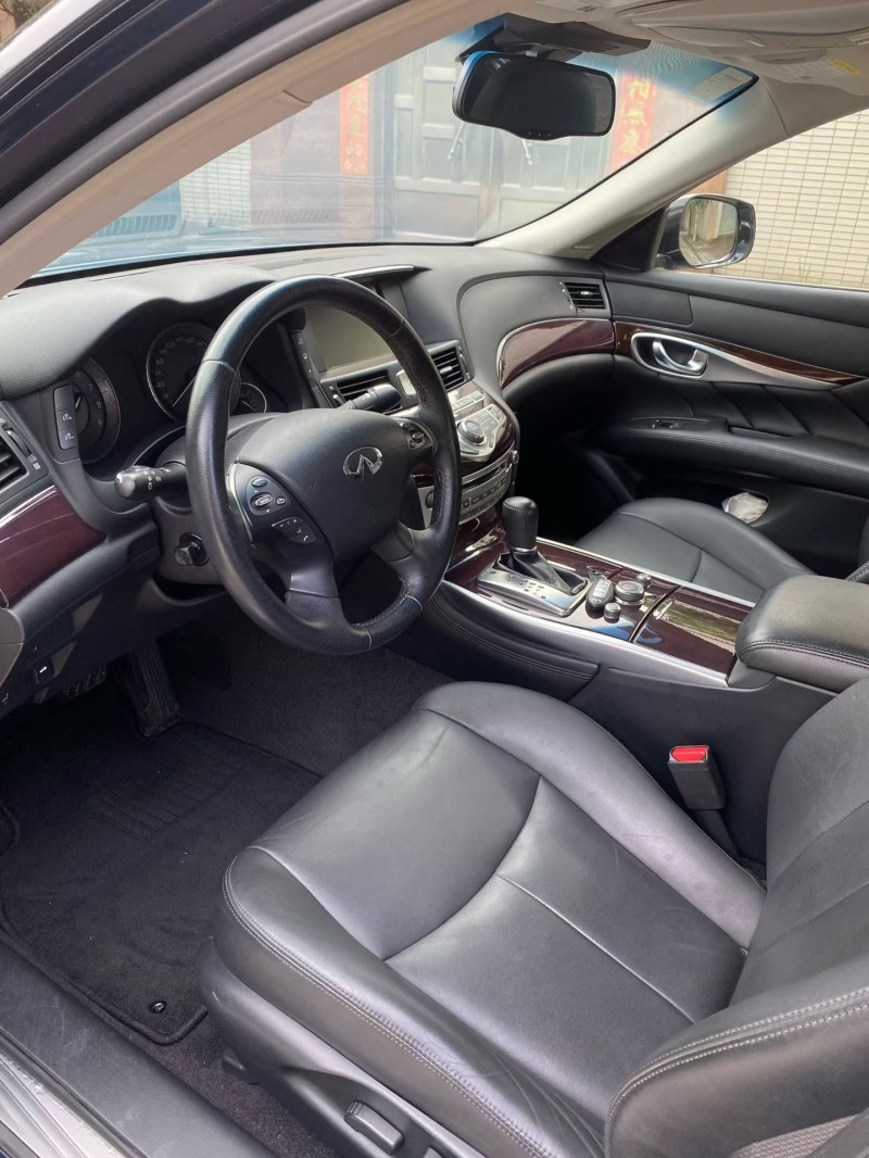 中山19年英菲尼迪Q704