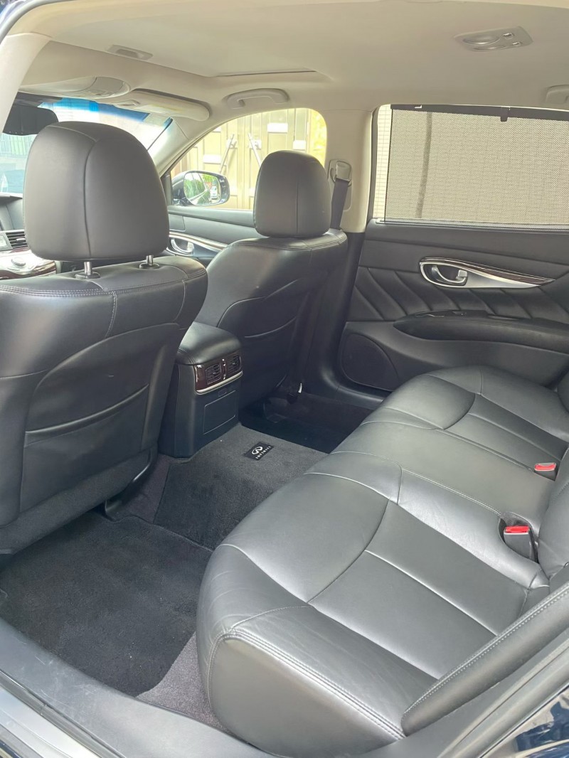 中山19年英菲尼迪Q706