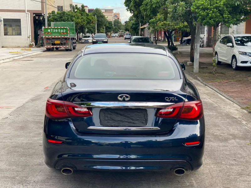 中山19年英菲尼迪Q709