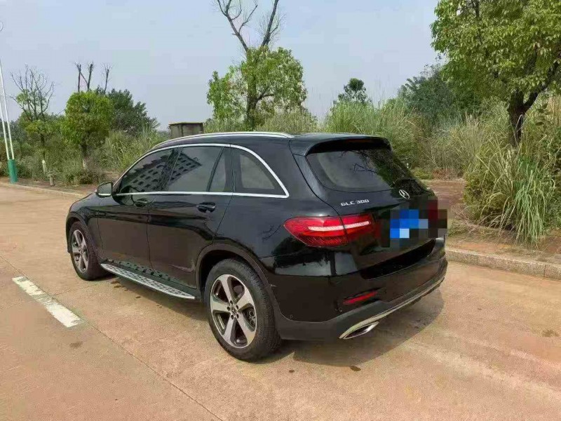 九江17年奔驰GLC8