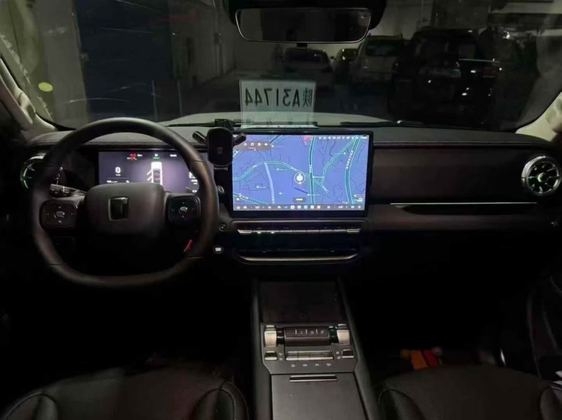 青岛25年长城汽车坦克2