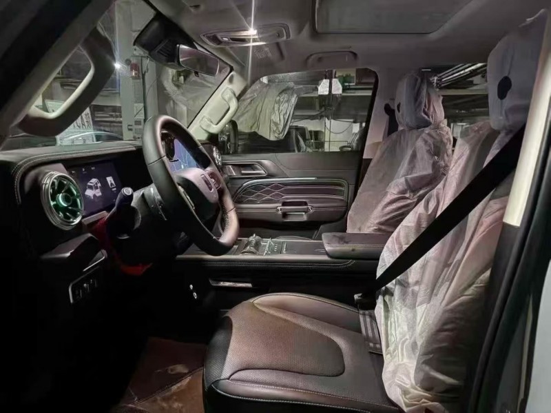 青岛25年长城汽车坦克4