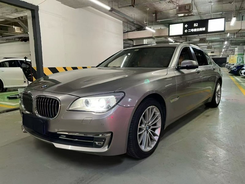 成都15年宝马7系2