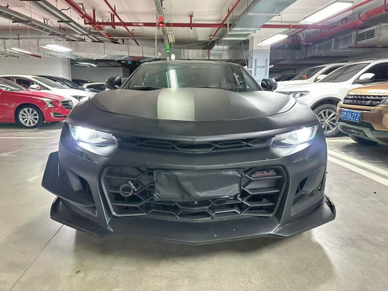 成都18年雪佛兰科迈罗1