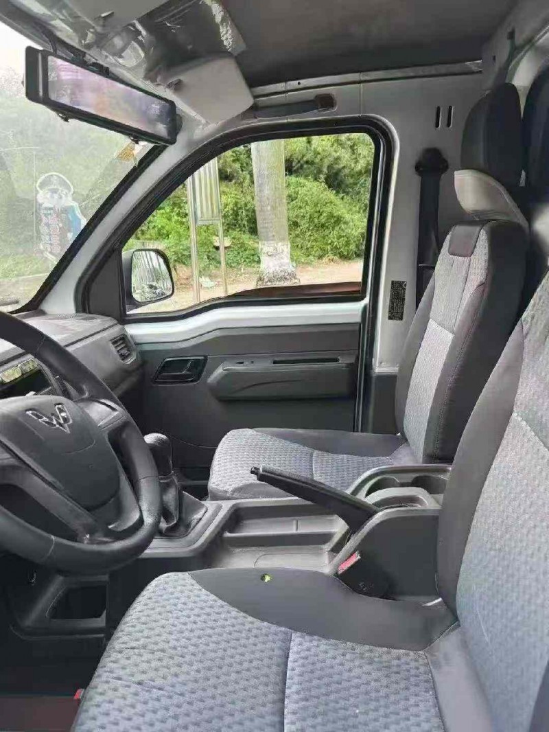 漳州21年五菱汽车荣光5