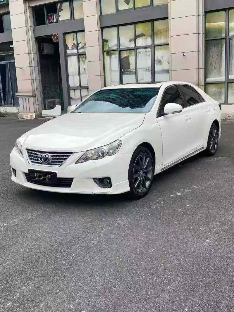 漳州13年丰田锐志3