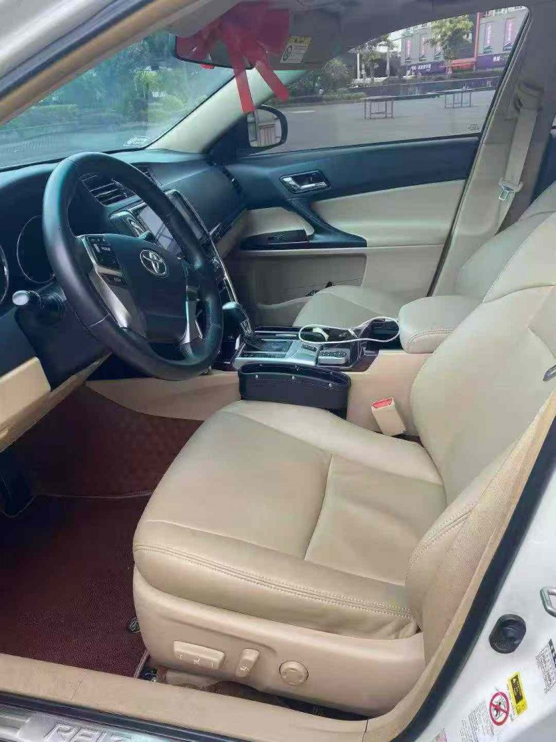 漳州13年丰田锐志4