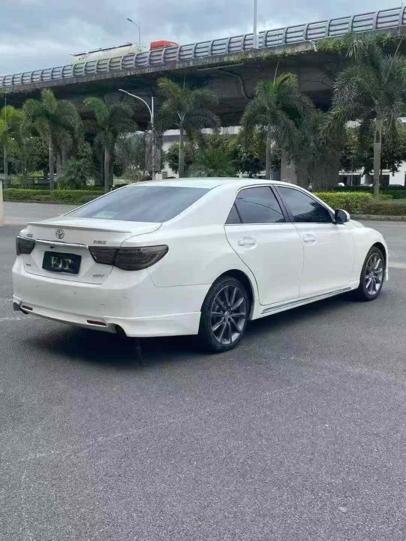 漳州13年丰田锐志7