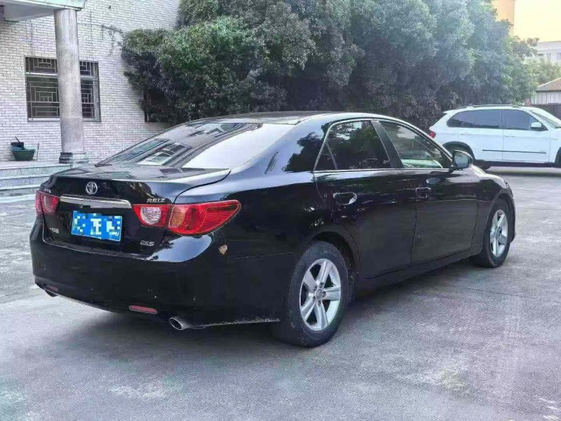 漳州12年丰田锐志7