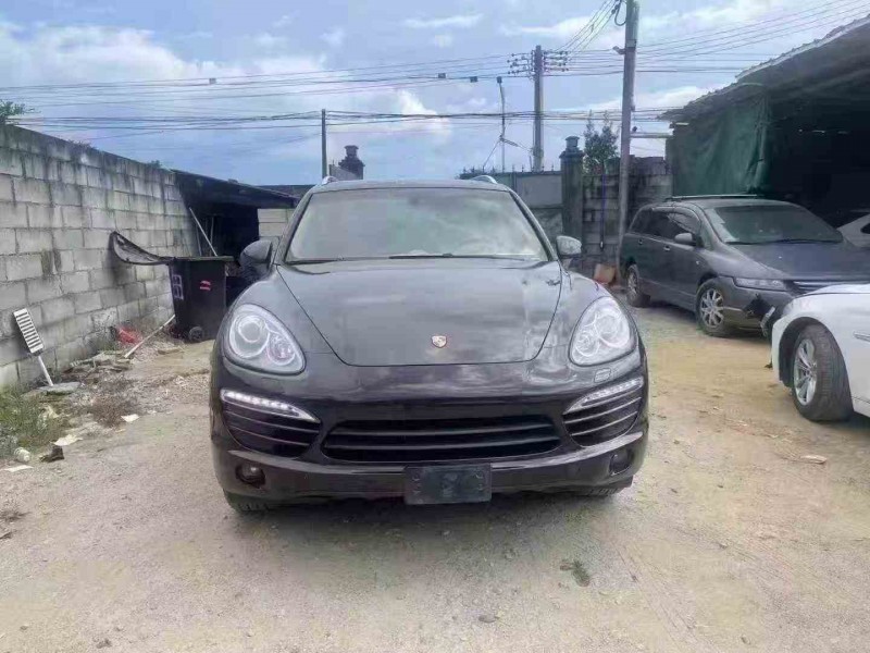 深圳14年保时捷卡宴1