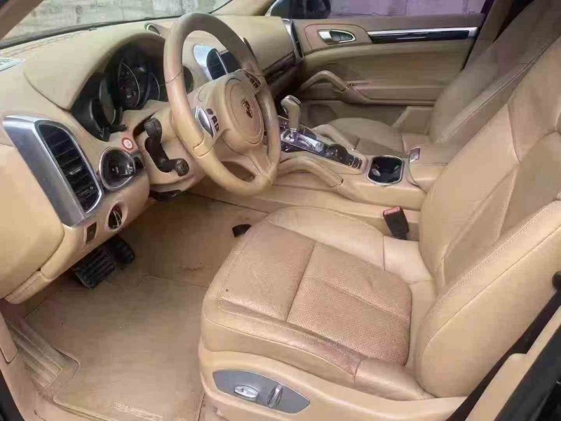 深圳14年保时捷卡宴3