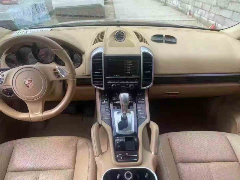 深圳14年保时捷卡宴5