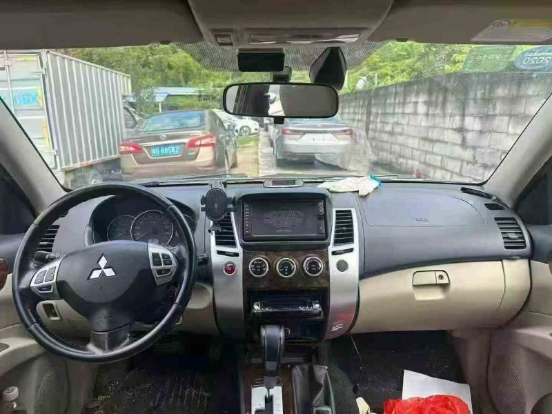 深圳16年三菱帕杰罗·劲畅6