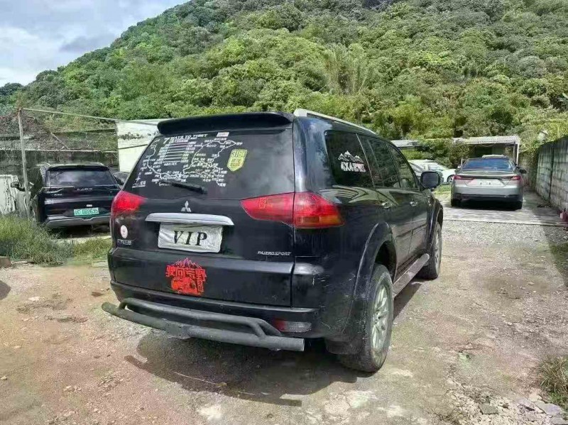 深圳16年三菱帕杰罗·劲畅8