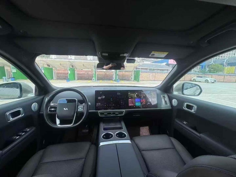 重庆22年理想L97