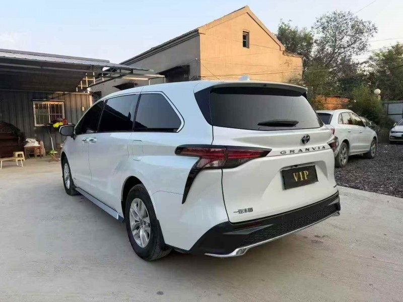 东营24年丰田格瑞维亚7