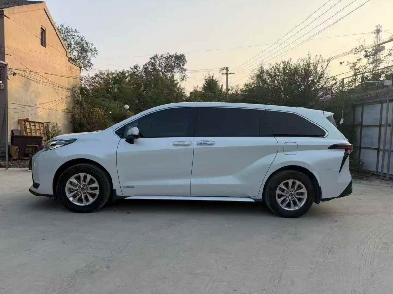 东营24年丰田格瑞维亚8