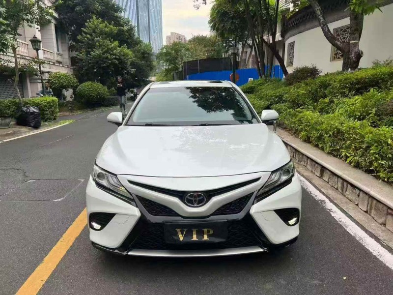 珠海18年丰田凯美瑞1