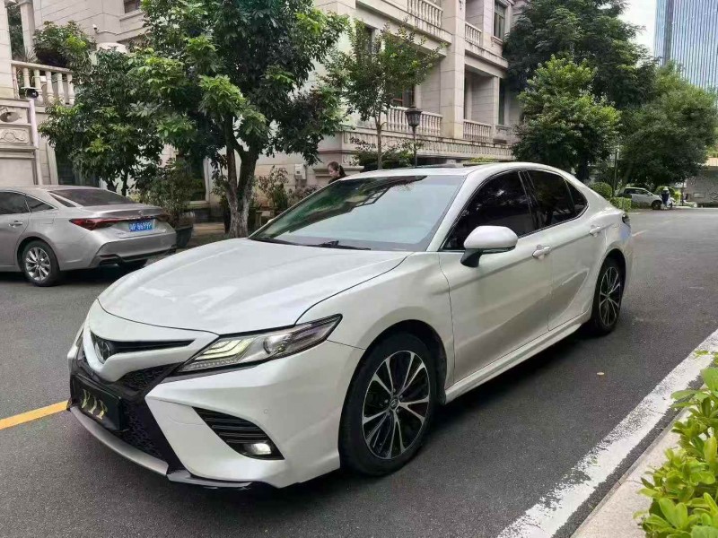 珠海18年丰田凯美瑞3