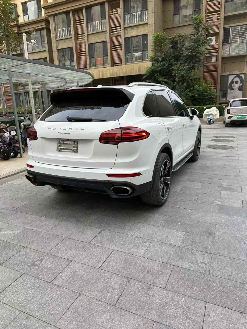 邯郸15年保时捷卡宴8