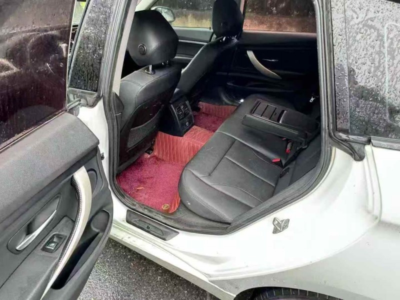 淮北17年宝马3系6