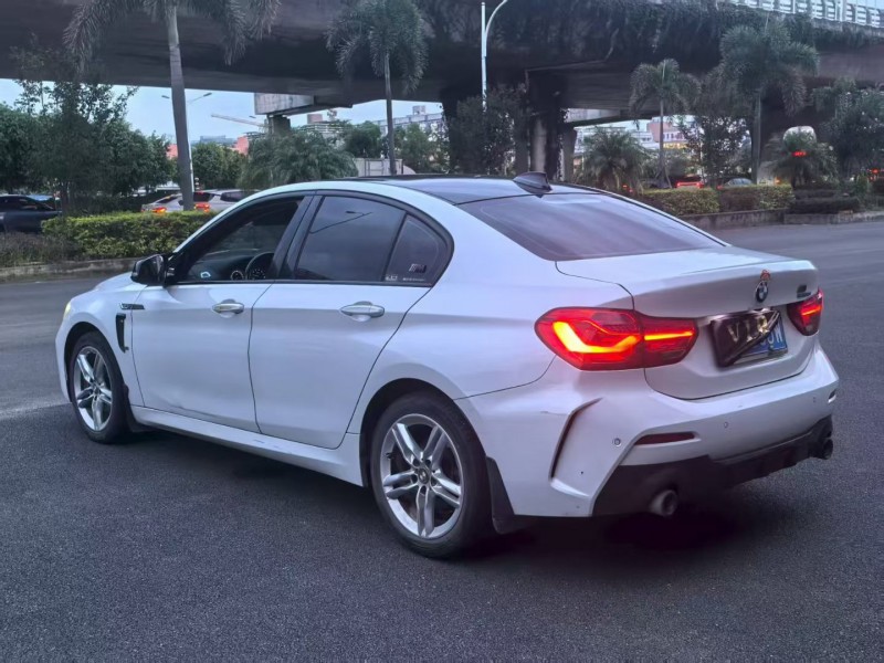 漳州21年宝马1系8