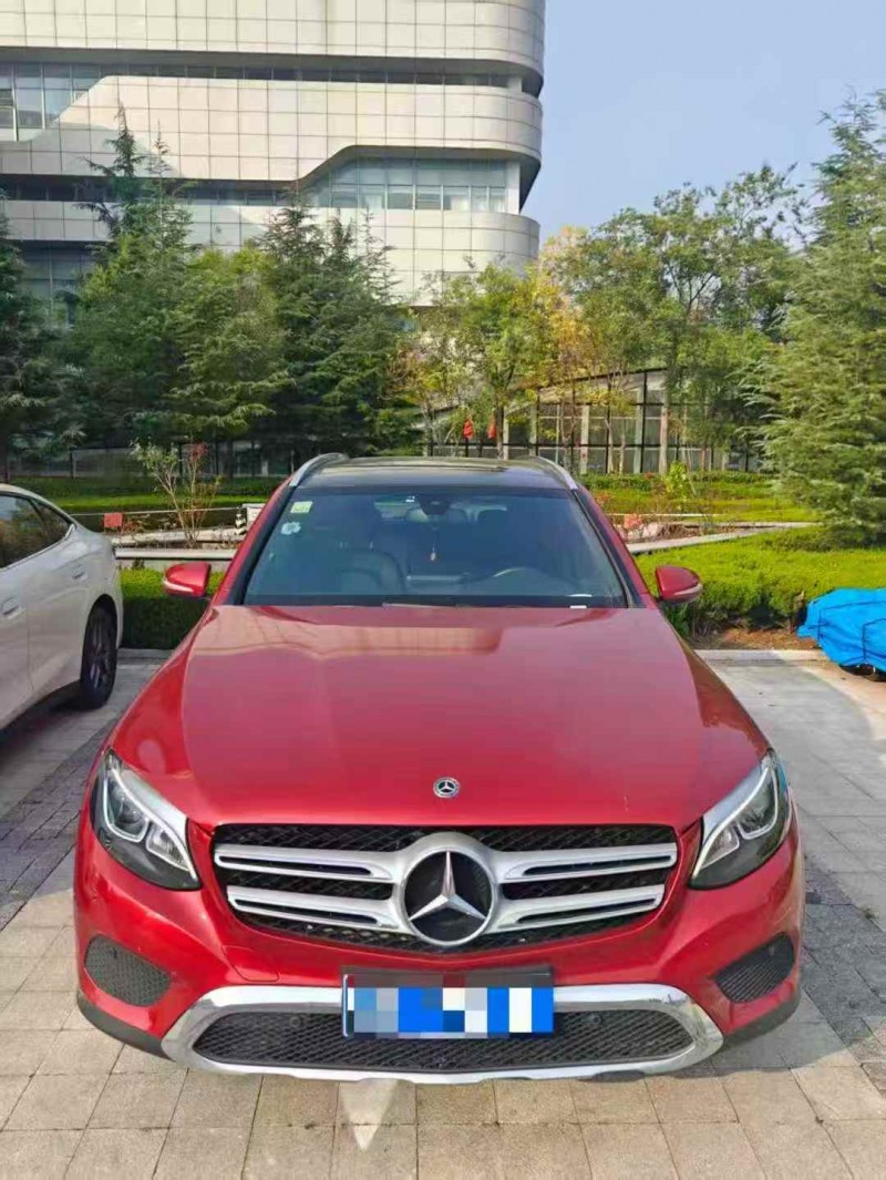 青岛17年奔驰GLC1