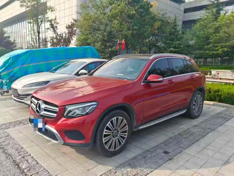 青岛17年奔驰GLC2