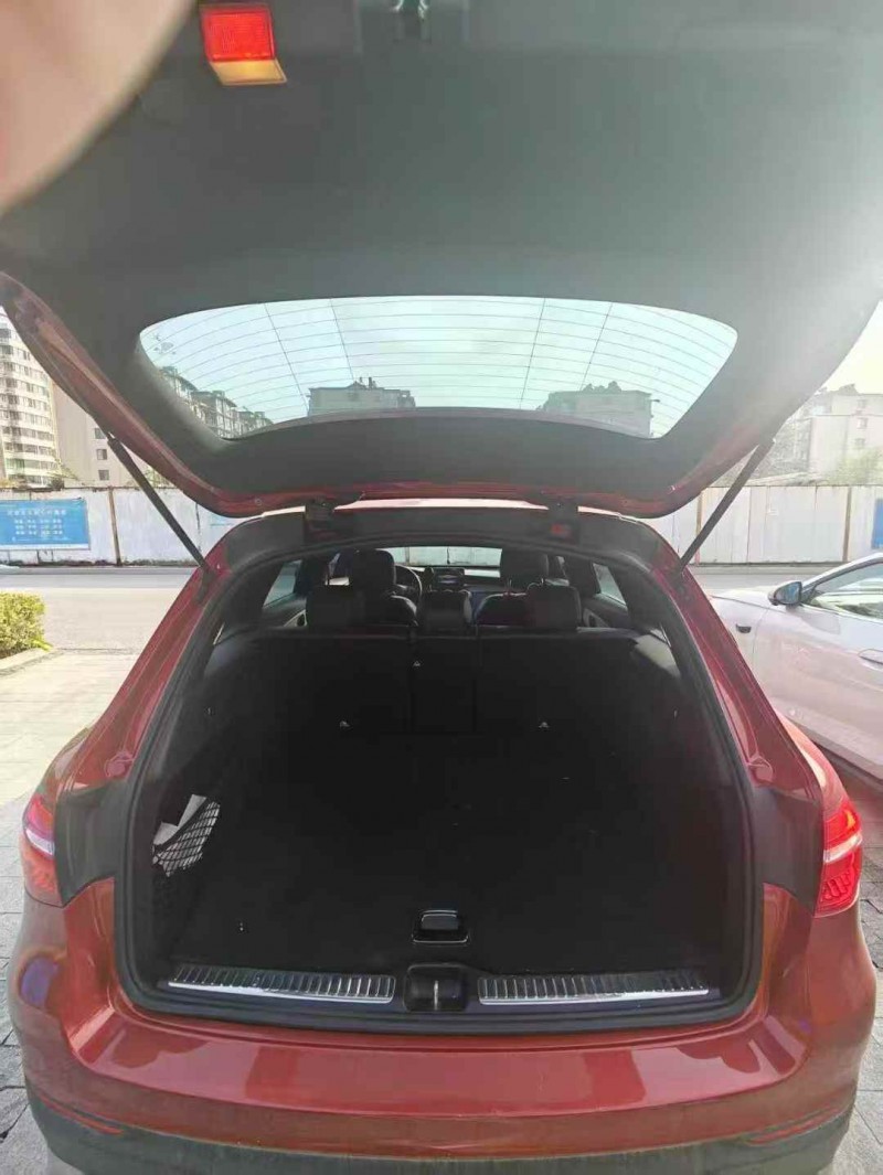 青岛17年奔驰GLC9