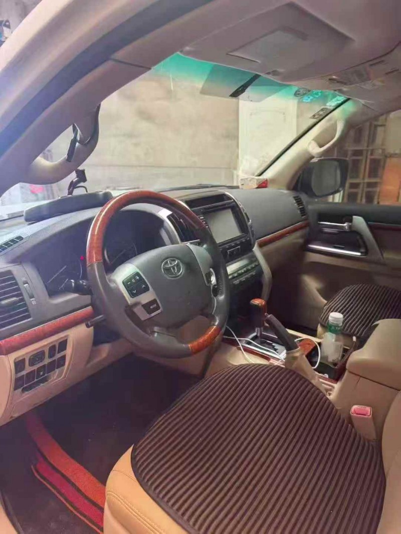 衡阳14年丰田兰德酷路泽3