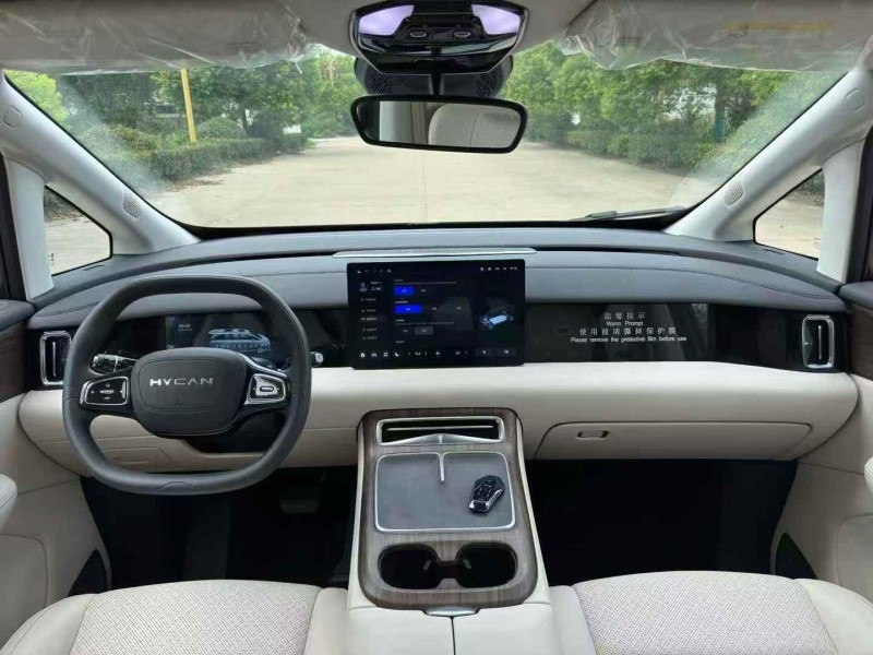 苏州25年合创汽车V096