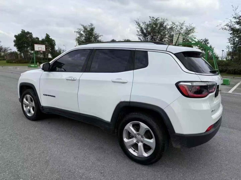 苏州17年Jeep指南者8