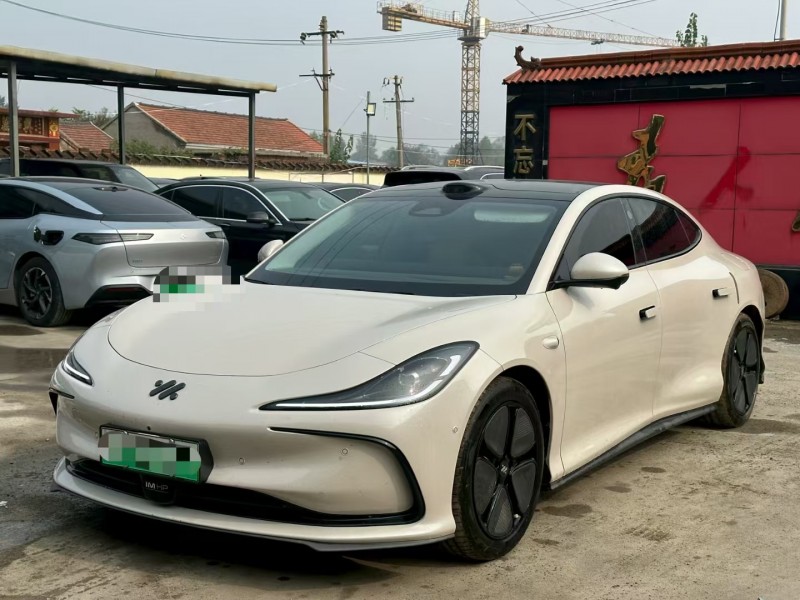 淄博24年智己L63