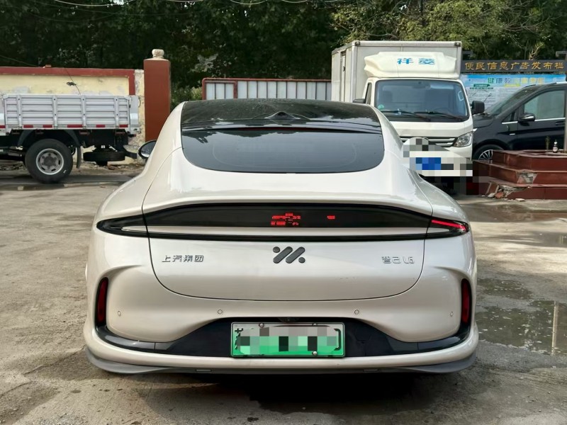 淄博24年智己L68