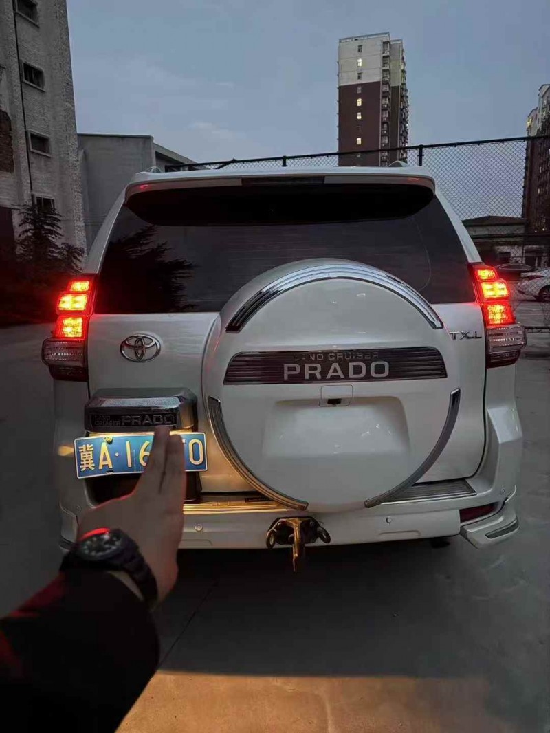 邯郸17年丰田普拉多9