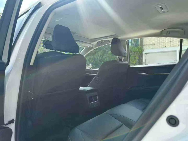 珠海25年丰田凯美瑞5