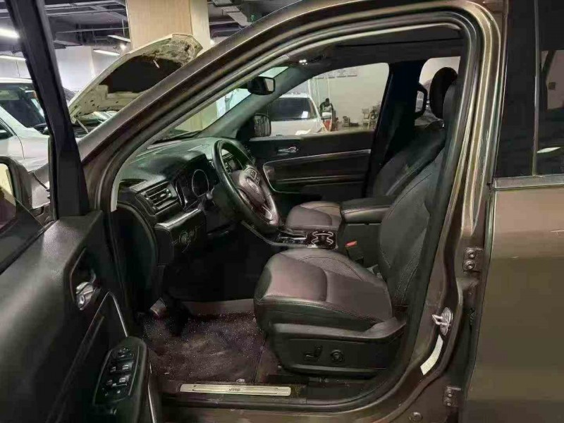 丽江18年Jeep指挥官4