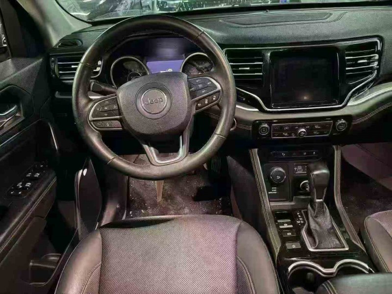 丽江18年Jeep指挥官5