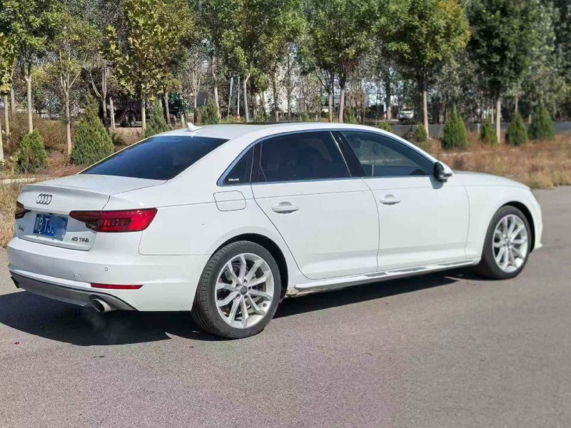 邢台17年奥迪A4L7