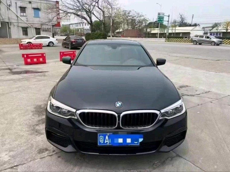 广州17年宝马5系1